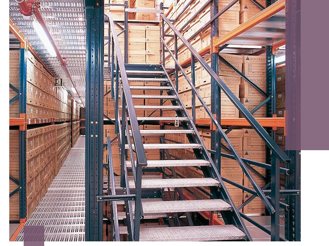 Лестницы складские прочные и безопасные под ключ в Благовещенске