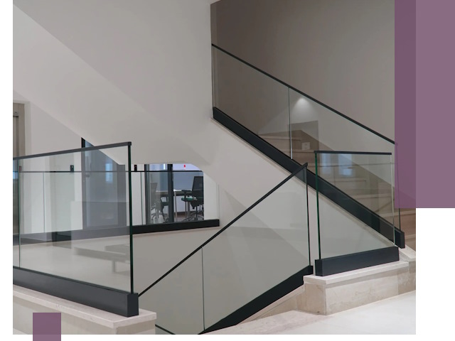 Стеклянные перила премиум-класса с установкой в Благовещенске