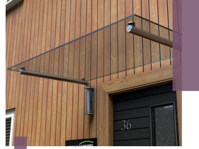 Стеклянные козырьки на входы и фасады в Благовещенске