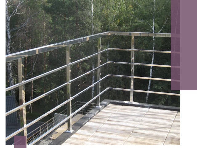 Парапеты из нержавеющей стали в Благовещенске — изготовление и монтаж